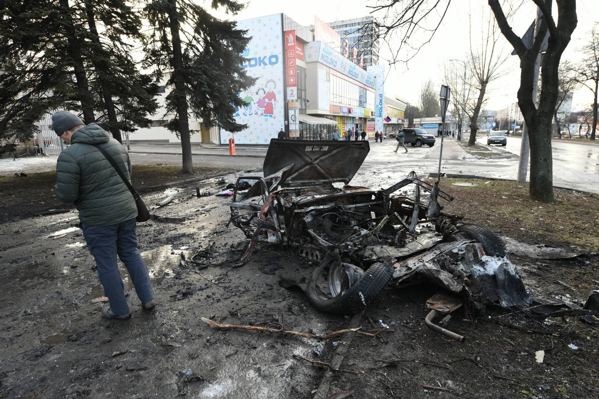 Recent shelling in Donetsk has caused devastation to civilian infrastructure